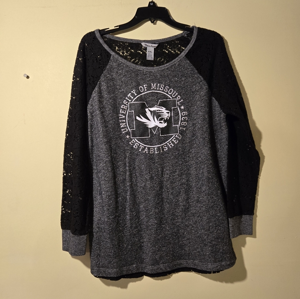 Women's University Of Missouri Lacey Pullover Top.